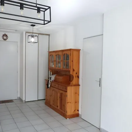 Charmante Maisonnette Avec Jardinet à 650m De La Plage, Au Cœur D'une Copropriété Calme - Fr-1-194-269